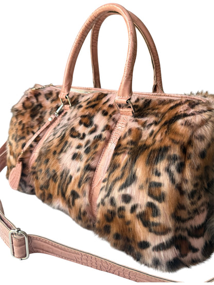 Do you know what else is pink inside - TRAVEL WITH SWAG