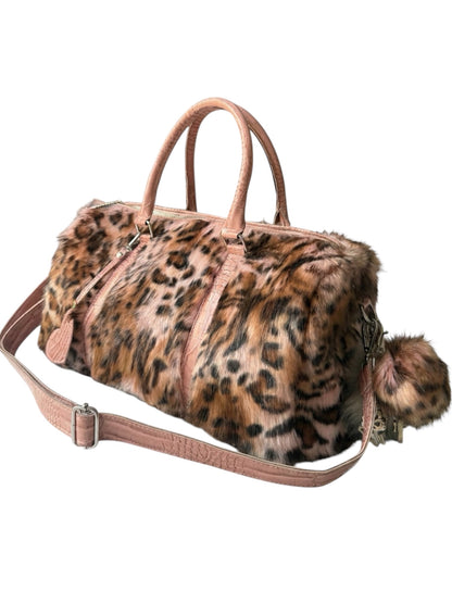 Do you know what else is pink inside - TRAVEL WITH SWAG