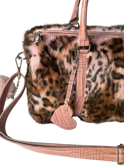Do you know what else is pink inside - TRAVEL WITH SWAG