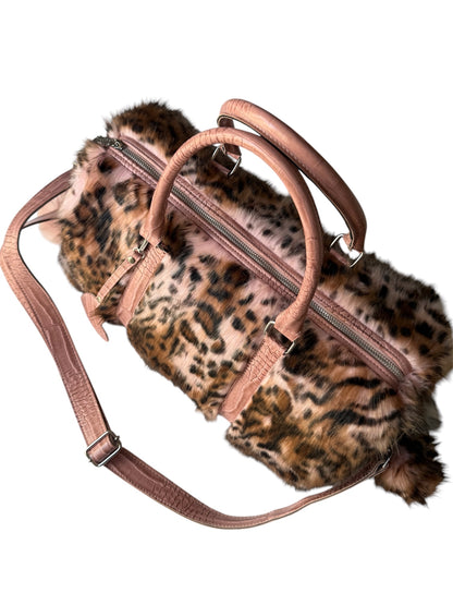 Do you know what else is pink inside - TRAVEL WITH SWAG
